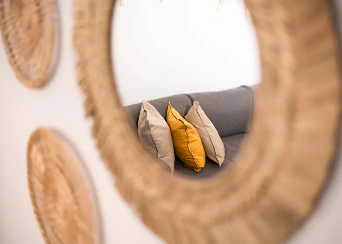 Encanto Nazari, By Daimar * Grenada