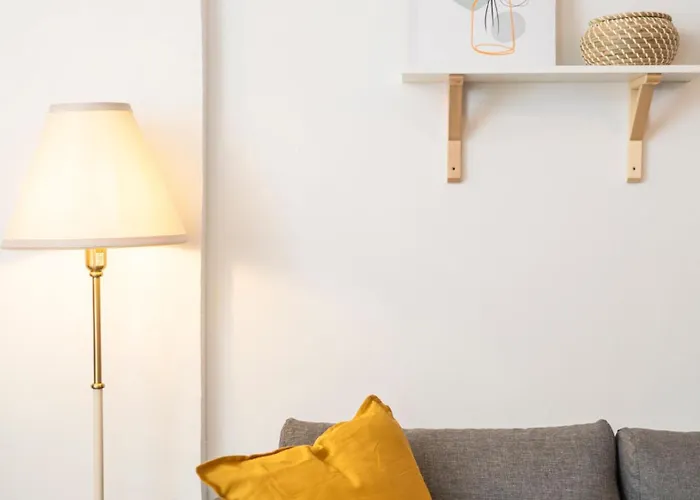 Encanto Nazari, By Daimar